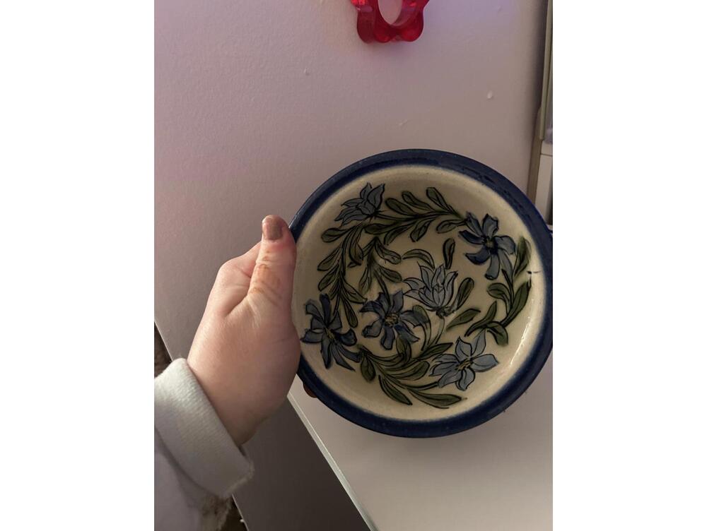 Hand-Painted Ceramic Floral Bowl with Blue Rim - Picture 3 of 4